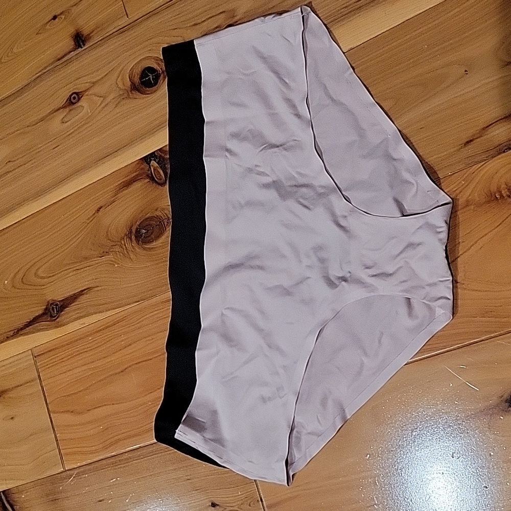 NWOT Seamless panties